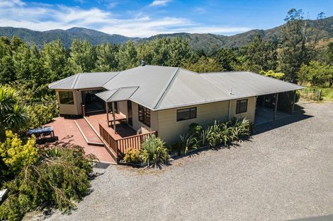 Photo of property in 68a Marchant Road, Kaitoke, Upper Hutt, 5018