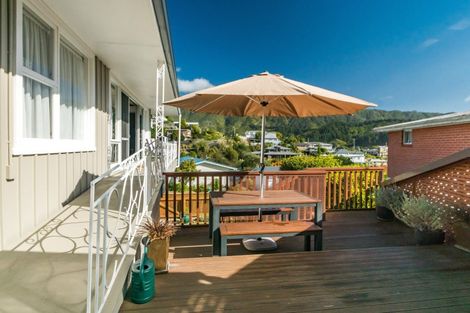 Photo of property in 14 Seaview Crescent, Picton, 7220