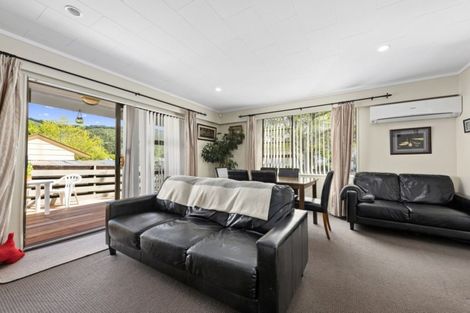 Photo of property in 68a Gemstone Drive, Birchville, Upper Hutt, 5018