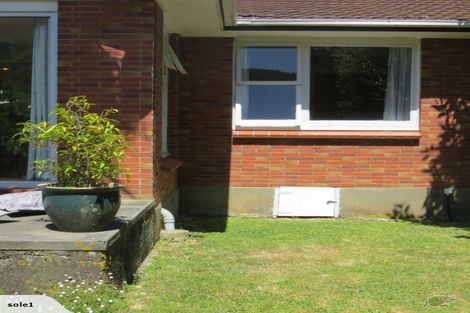 Photo of property in 2/5 Wilmshurst Place, Tawa, Wellington, 5028