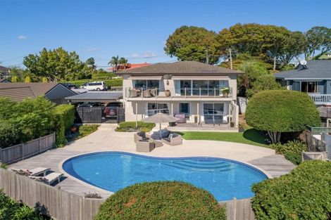 Photo of property in 148 Bleakhouse Road, Mellons Bay, Auckland, 2014