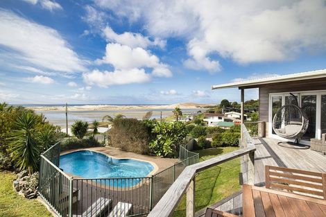 Photo of property in 4 Lincoln Street, Mangawhai Heads, Mangawhai, 0505