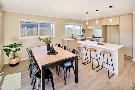 Photo of property in 5 Rotoiti Place, Paraparaumu, 5032