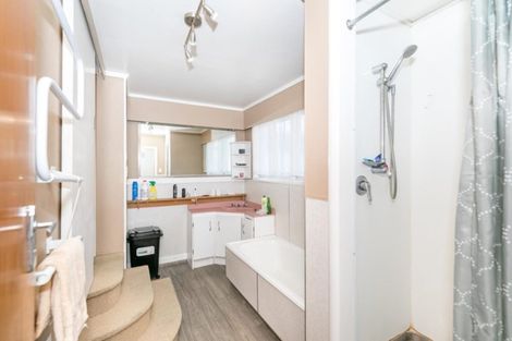 Photo of property in 15 Livingstone Avenue, Nawton, Hamilton, 3200