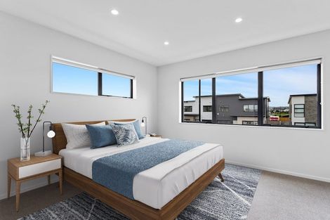 Photo of property in 12 Noel Hayden Street, Takanini, 2112