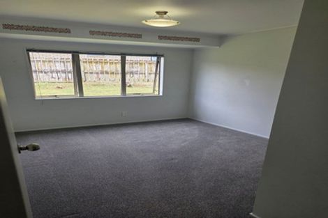 Photo of property in 16 Loughinisland Place, Weymouth, Auckland, 2103