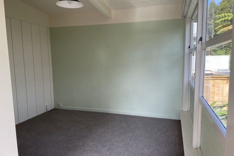 Photo of property in 25 Kopiko Road, Titirangi, Auckland, 0604