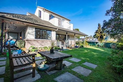 Photo of property in 8a Winara Avenue, Waikanae, 5036