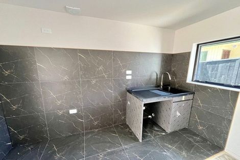 Photo of property in 1/2145 Great North Road, Avondale, Auckland, 0600