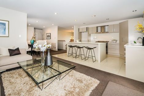 Photo of property in 42 Bur Oak Terrace, Schnapper Rock, Auckland, 0632