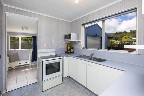 Photo of property in 8a Cederholm Grove, Brown Owl, Upper Hutt, 5018