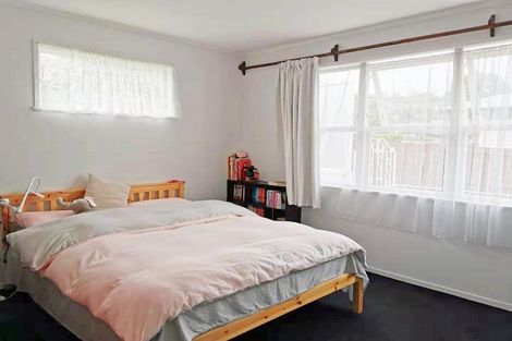 Photo of property in 22 Keldale Place, Forrest Hill, Auckland, 0620