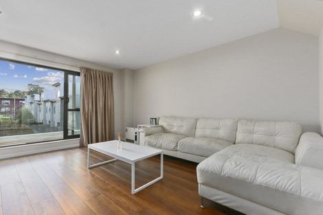 Photo of property in 16/5 Perekia Street, Albany, Auckland, 0632