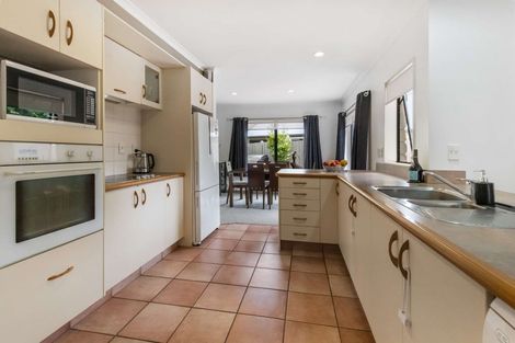 Photo of property in 50 Diomede Glade, Flagstaff, Hamilton, 3210