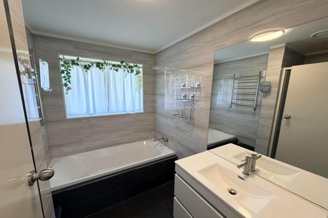 Photo of property in 172 Major Drive, Kelson, Lower Hutt, 5010