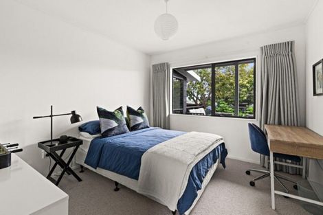 Photo of property in 12 Chestnut Court, Havelock North, 4130