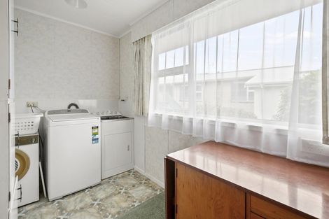 Photo of property in 24 Nevada Drive, Merrilands, New Plymouth, 4312