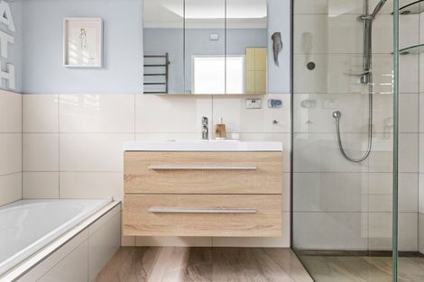 Photo of property in 11 Muritai Crescent, Havelock North, 4130