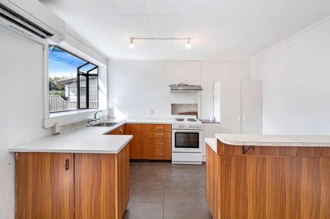 Photo of property in 21 Edgeware Road, Palmerston North, 4410