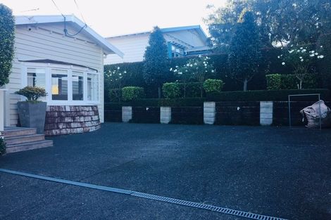 Photo of property in 48d Awaruku Road, Torbay, Auckland, 0630