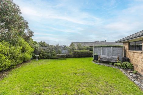 Photo of property in 8 Pateke Way, Paraparaumu Beach, Paraparaumu, 5032
