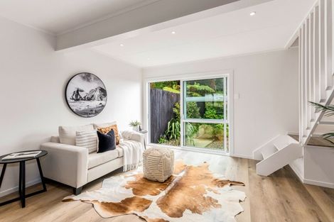 Photo of property in 5/29 Main Road, Tawa, Wellington, 5028