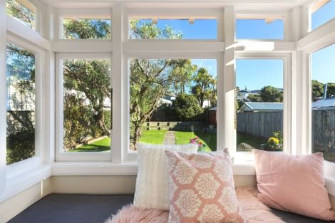 Photo of property in 128 Paremata Road, Paremata, Porirua, 5024