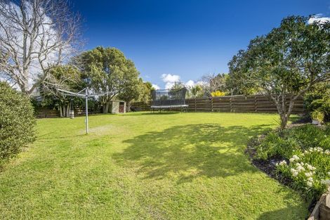 Photo of property in 31 Sealy Road, Torbay, Auckland, 0630