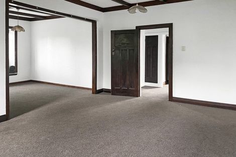 Photo of property in 25 Lincoln Road, Henderson, Auckland, 0610