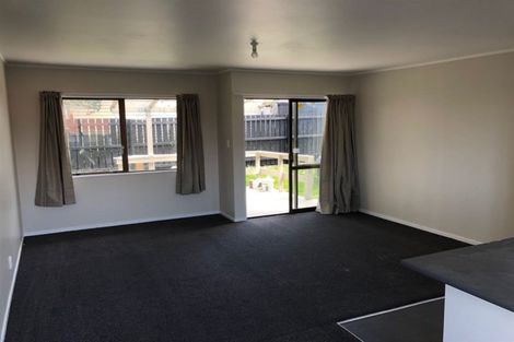 Photo of property in 1/38 Maplesden Drive, Clendon Park, Auckland, 2103