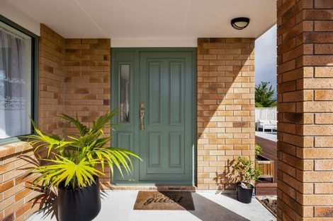 Photo of property in 2a Faber Place, Inglewood, 4330