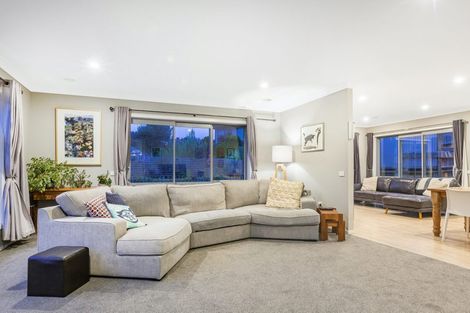 Photo of property in 3 Shoal Place, Whitby, Porirua, 5024