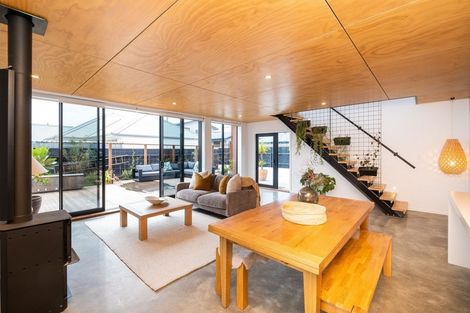 Photo of property in 52 Charles Street, Westshore, Napier, 4110