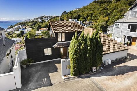 Photo of property in 5 Bayview Terrace, Oriental Bay, Wellington, 6011