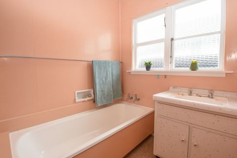 Photo of property in 9 Wakelin Street, Carterton, 5713