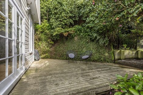 Photo of property in 40 Ngaio Road, Kelburn, Wellington, 6012