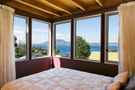 Photo of property in 16 Brunette Drive, Acacia Bay, Taupo, 3330