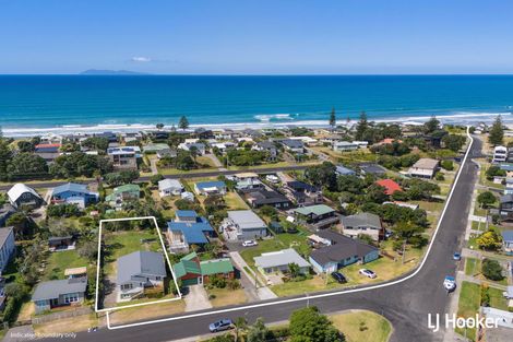 Photo of property in 49 Hillview Road, Waihi Beach, 3611