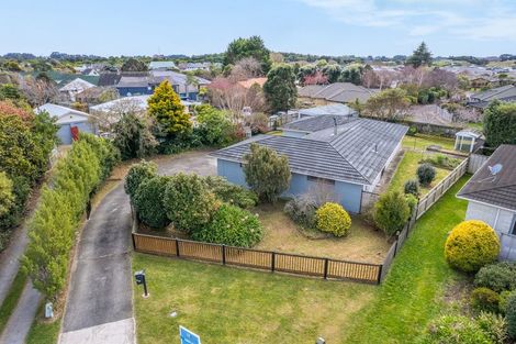 Photo of property in 10 Graham Grove, Waikanae, 5036