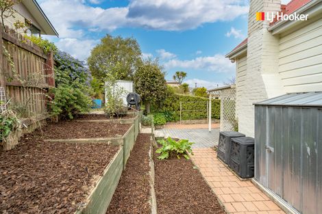 Photo of property in 24 Mataora Road, Kenmure, Dunedin, 9011