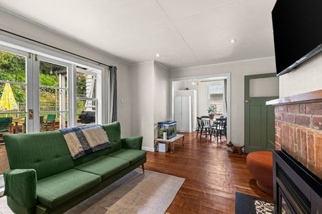 Photo of property in 9 Chaucer Road, Hospital Hill, Napier, 4110