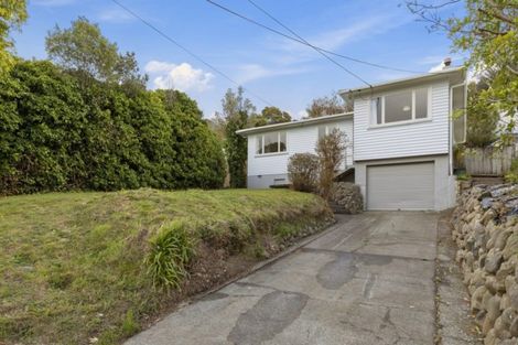 Photo of property in 25 Bird Grove, Stokes Valley, Lower Hutt, 5019