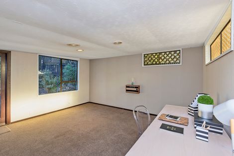 Photo of property in 2/37 Augusta Street, Redcliffs, Christchurch, 8081