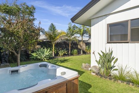 Photo of property in 2/4 Mardi Place, Mount Maunganui, 3116