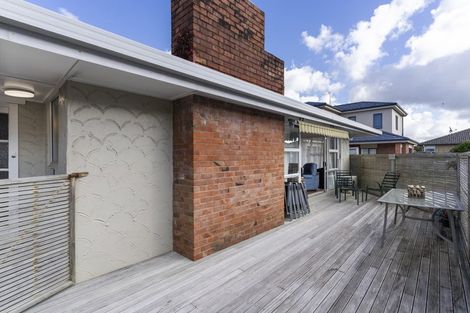 Photo of property in 34 Centreway Road, Orewa, 0931