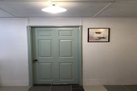 Photo of property in 16 Tiki Street, New Lynn, Auckland, 0600