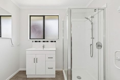 Photo of property in 37 Saunders Close, Whitby, Porirua, 5024