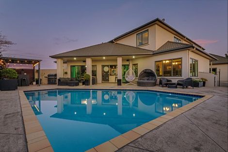 Photo of property in 6 Banksia Grove, Milson, Palmerston North, 4414