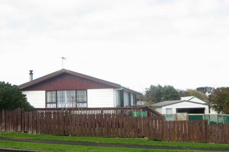 Photo of property in 14 Tahurangi Place, Spotswood, New Plymouth, 4310