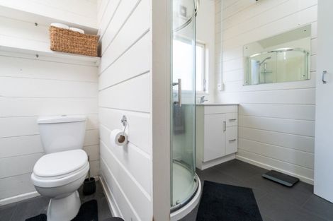 Photo of property in 13 Thurleigh Grove, Karori, Wellington, 6012